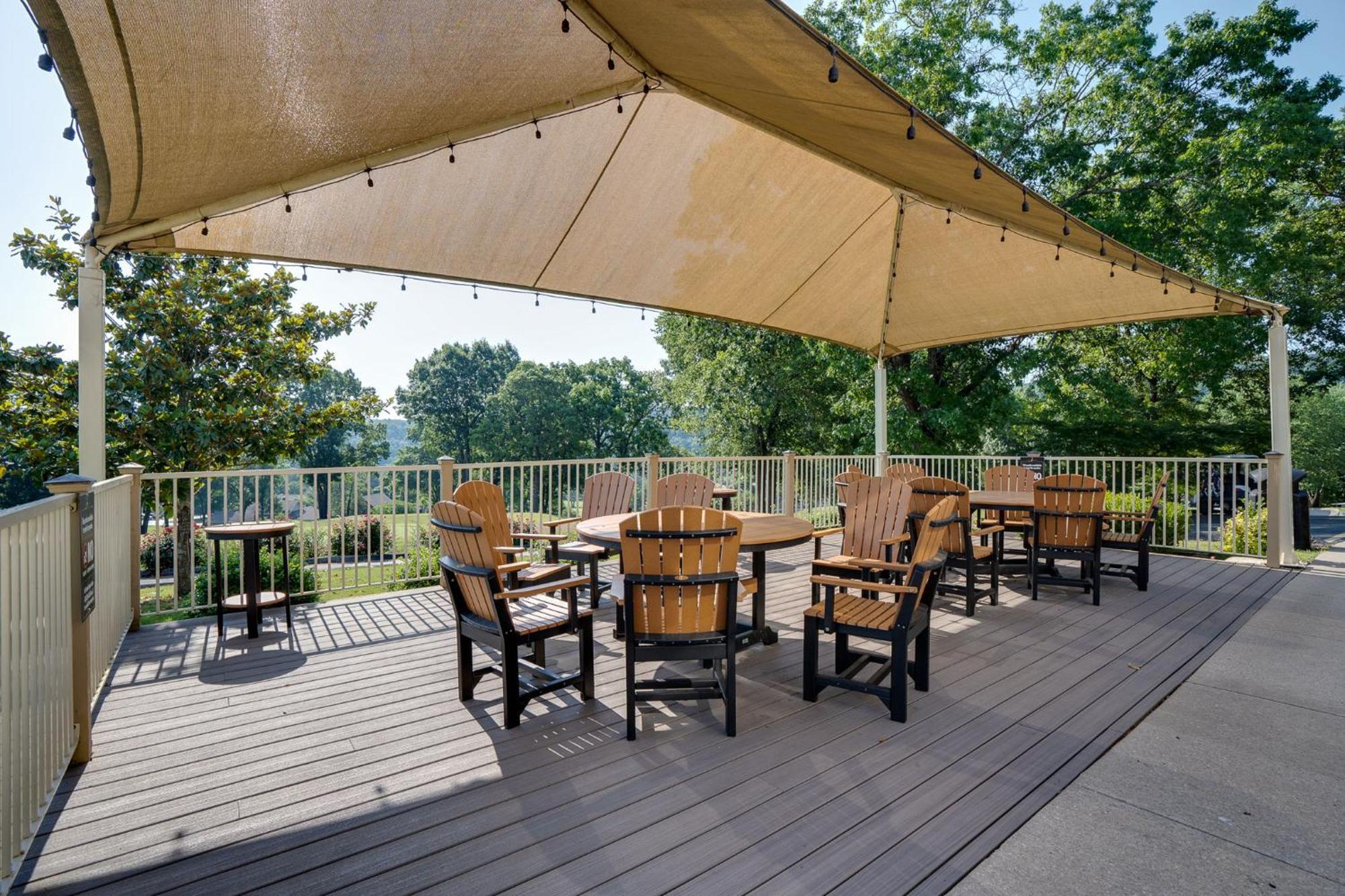 Elegant Lakeside Retreat In Branson Kültér fotó